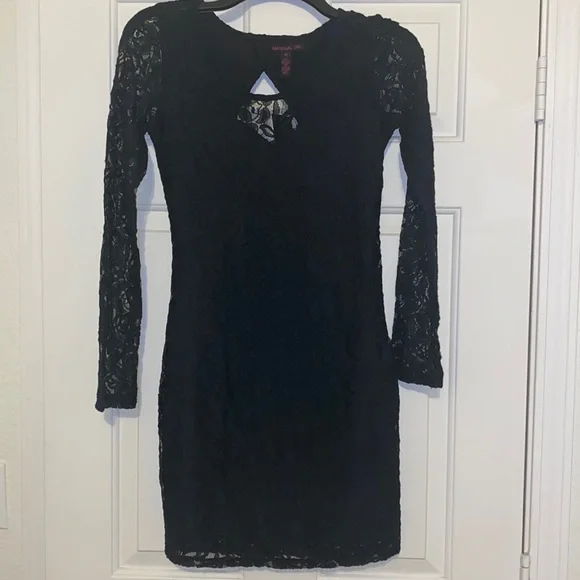 Material Girl | Dresses | Material Girl Lace Illusion Bodycon Dress |  Poshmark